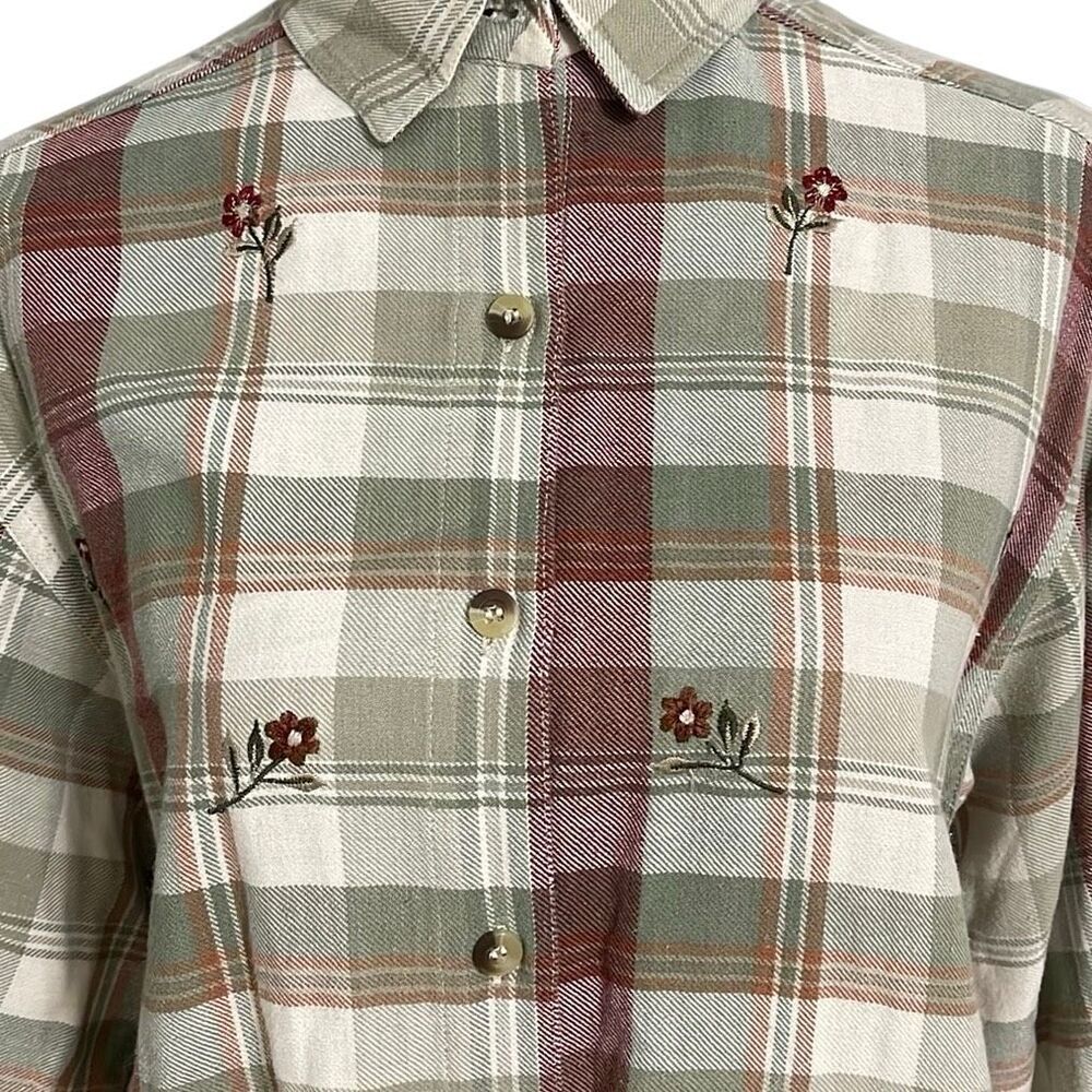 Casey & Max Vintage Flannel Plaid Flower Embroidered Button Up Shirt/Top size Me - Picture 7 of 12